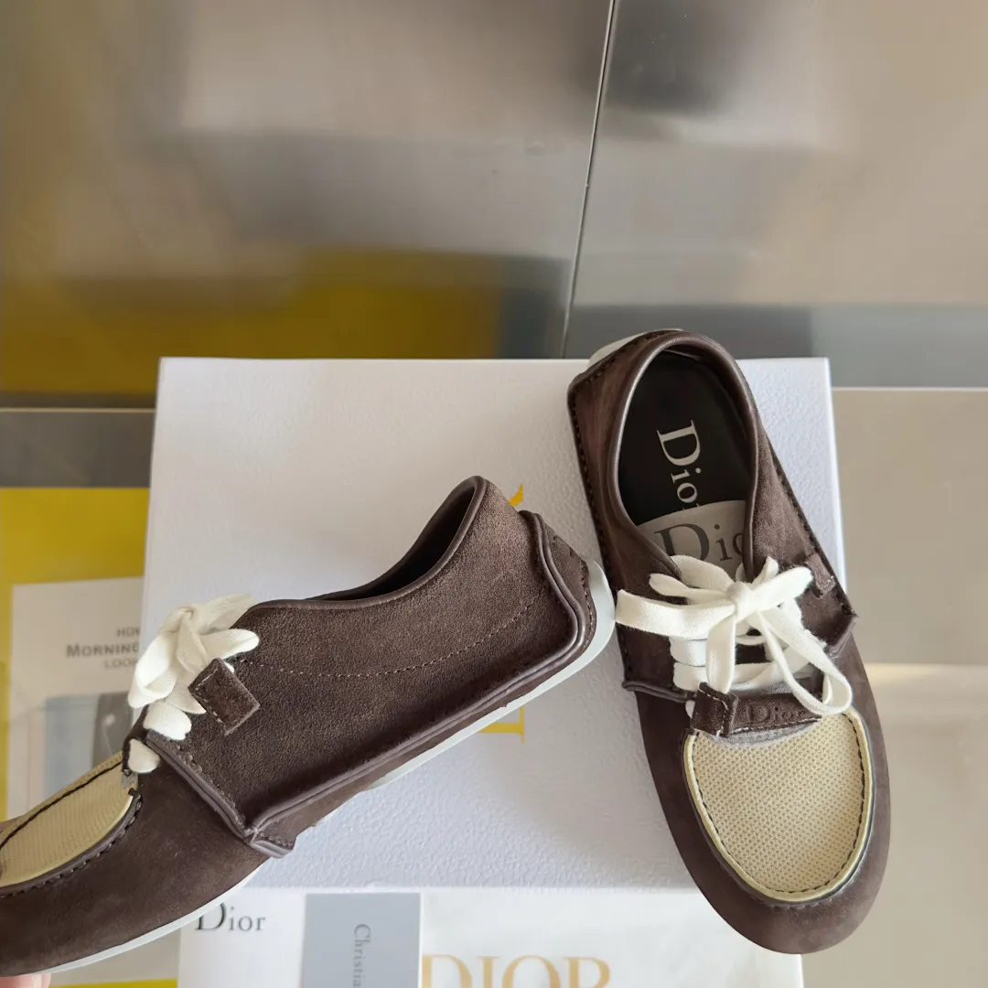 Men's shoes 💰640 Top version: Couple's Dior Roadie Series Catwalk Couple's Handmade Casual Sports Shoes Delivery Counter Exquisite Packaging🛍📦 ▪️Fabric: Original custom imported first-layer cowhide ▪️Inner lining: Original custom leather lining ▪️Sole: Original molded anti-slip rubber material ▪️Sole thickness: 2CM ▪️Size: Women's 35-40 / Men's 39-45